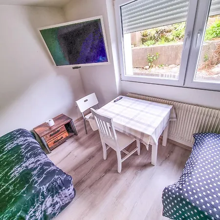 Shared House Gebersheim Homestay *